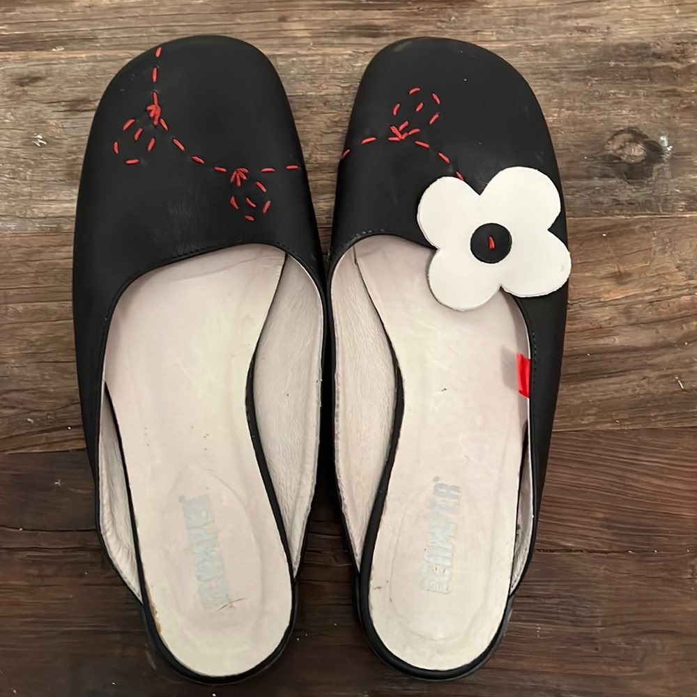 Camper Twins in navy with red stitching and leather flower in white